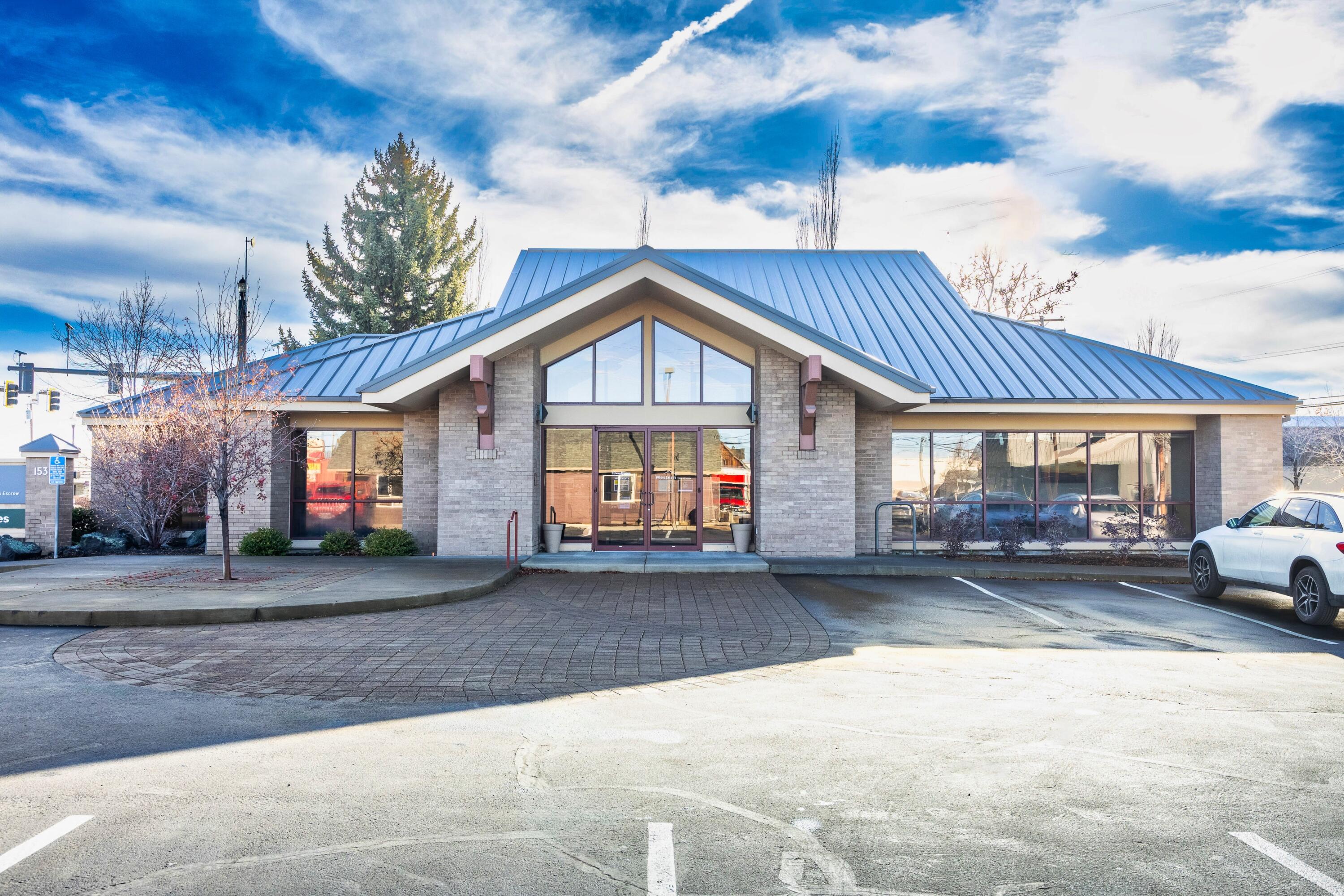 CLAR - Commercial Sale