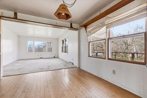 Tiny photo for 507 Jackpine Drive, Grants Pass, OR 97526 (MLS # 220217619)