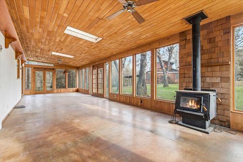 Tiny photo for 507 Jackpine Drive, Grants Pass, OR 97526 (MLS # 220217619)