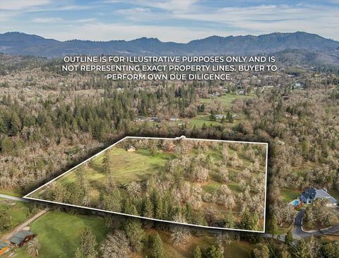 Photo of 507 Jackpine Drive, Grants Pass, OR 97526 (MLS # 220217619)