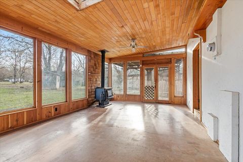 Tiny photo for 507 Jackpine Drive, Grants Pass, OR 97526 (MLS # 220217619)