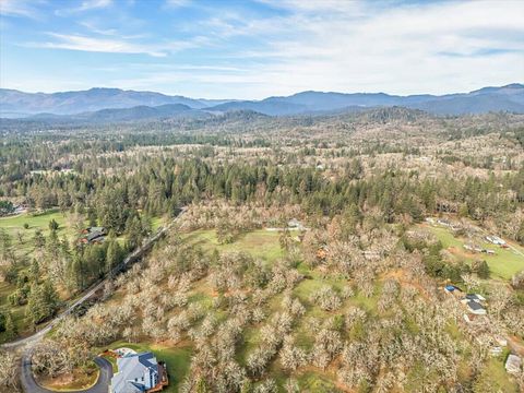 Tiny photo for 507 Jackpine Drive, Grants Pass, OR 97526 (MLS # 220217619)