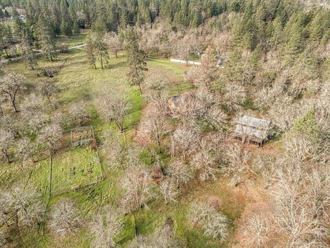 Tiny photo for 507 Jackpine Drive, Grants Pass, OR 97526 (MLS # 220217619)