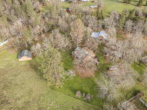 Tiny photo for 507 Jackpine Drive, Grants Pass, OR 97526 (MLS # 220217619)