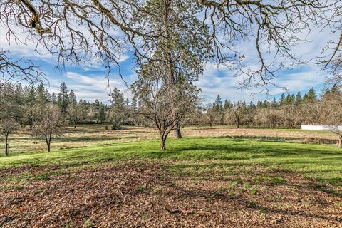 Tiny photo for 507 Jackpine Drive, Grants Pass, OR 97526 (MLS # 220217619)
