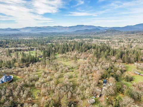 Tiny photo for 507 Jackpine Drive, Grants Pass, OR 97526 (MLS # 220217619)