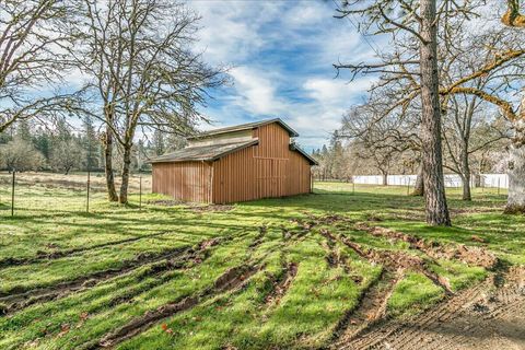 Tiny photo for 507 Jackpine Drive, Grants Pass, OR 97526 (MLS # 220217619)