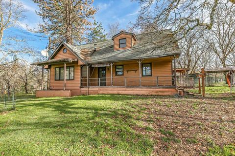 Tiny photo for 507 Jackpine Drive, Grants Pass, OR 97526 (MLS # 220217619)