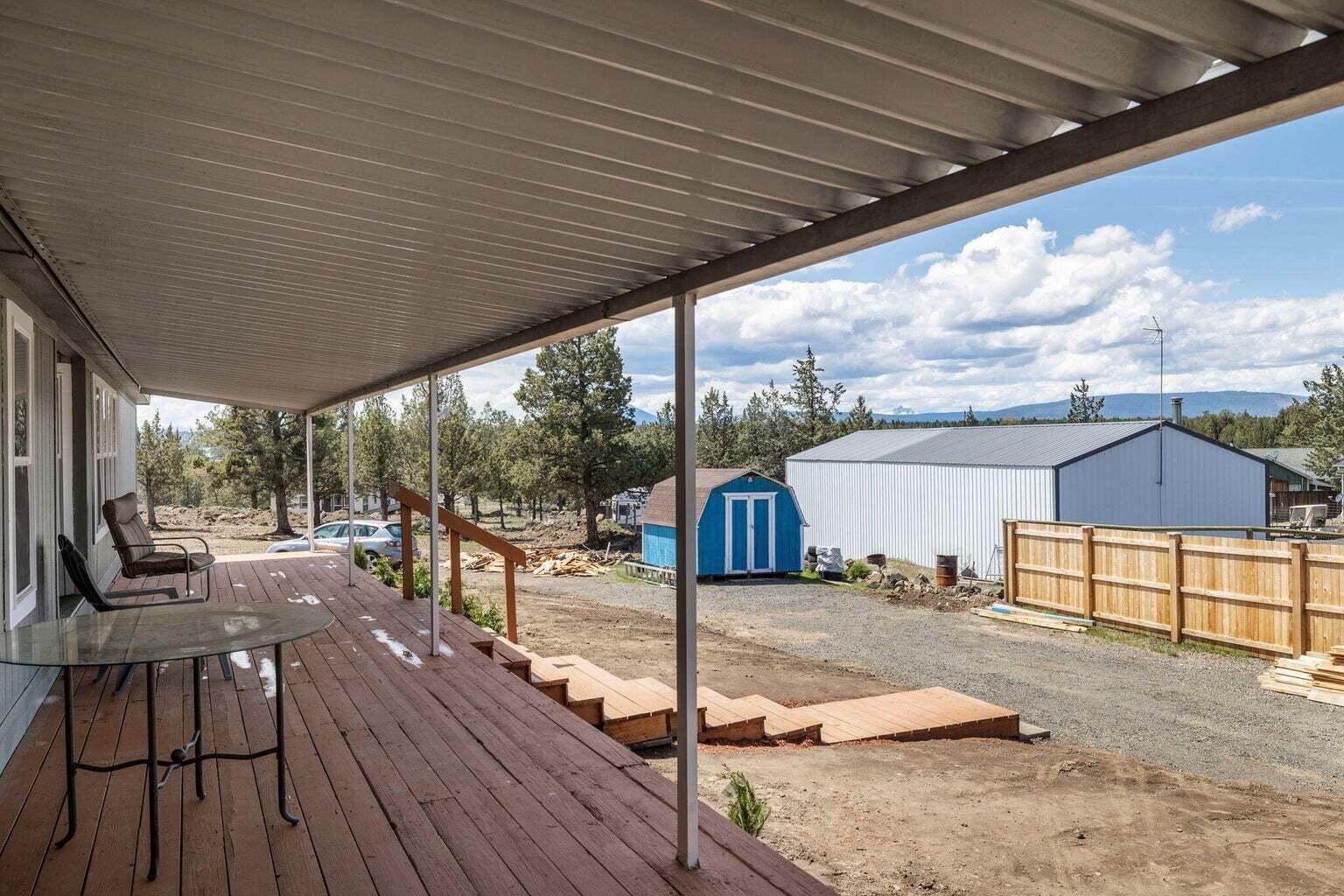 8525 SW Crescent Place