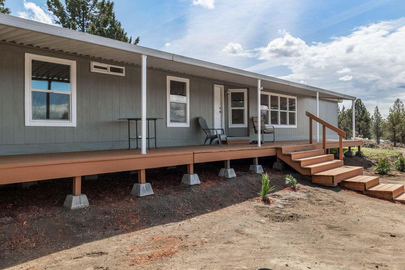 8525 SW Crescent Place