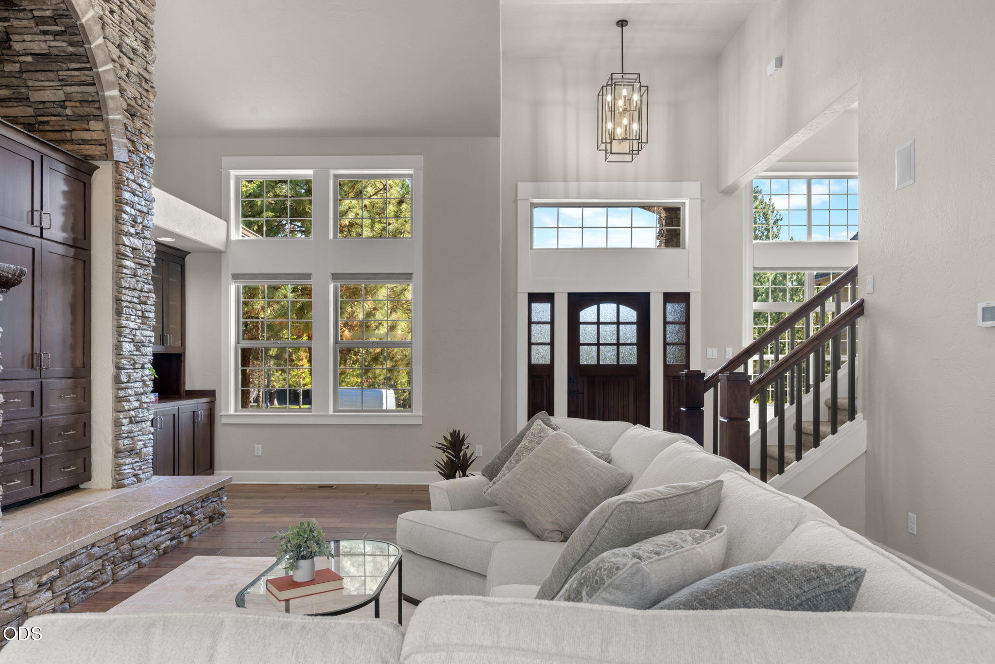3193 NW Colonial Drive