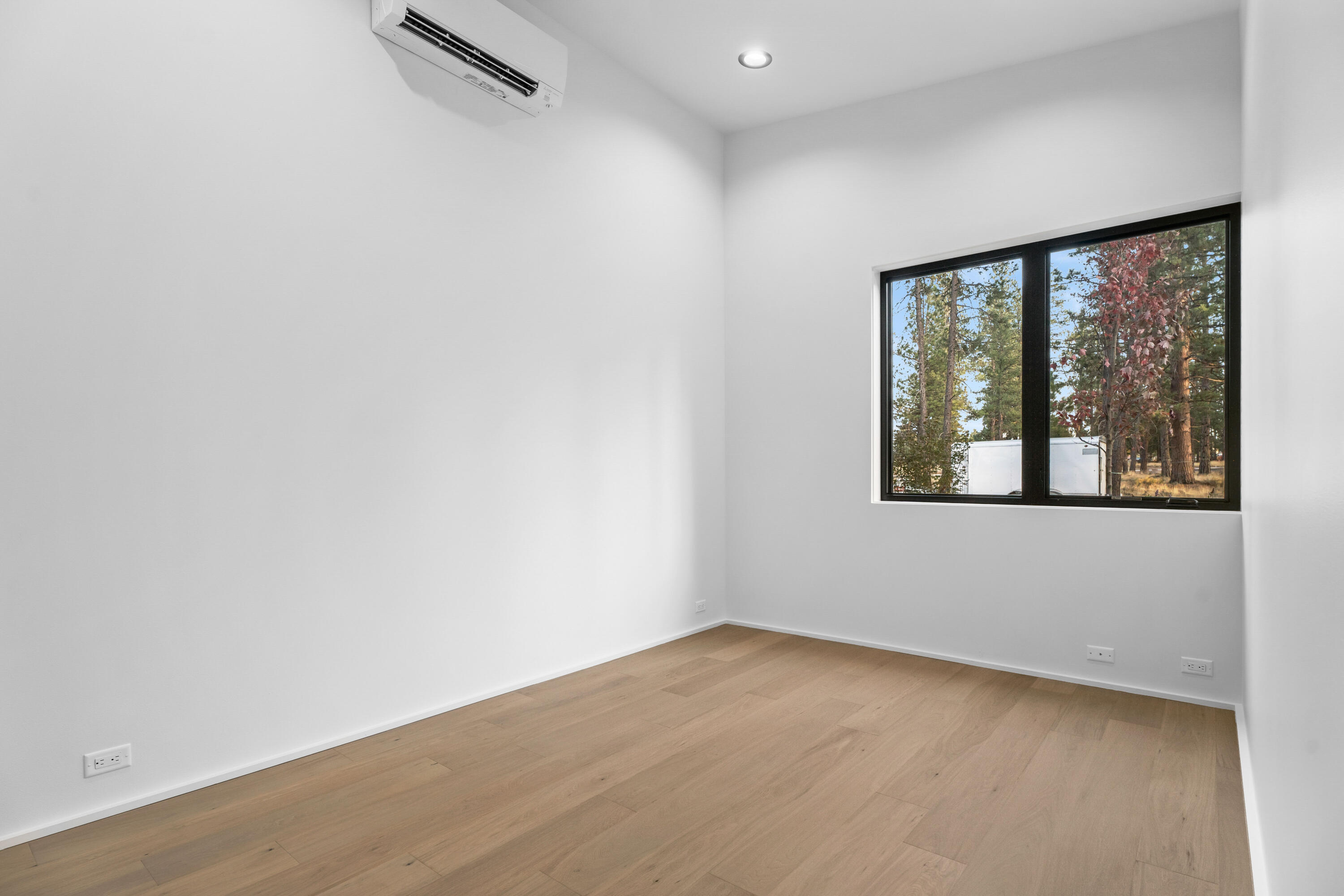 Sisters Woodlands - Residential