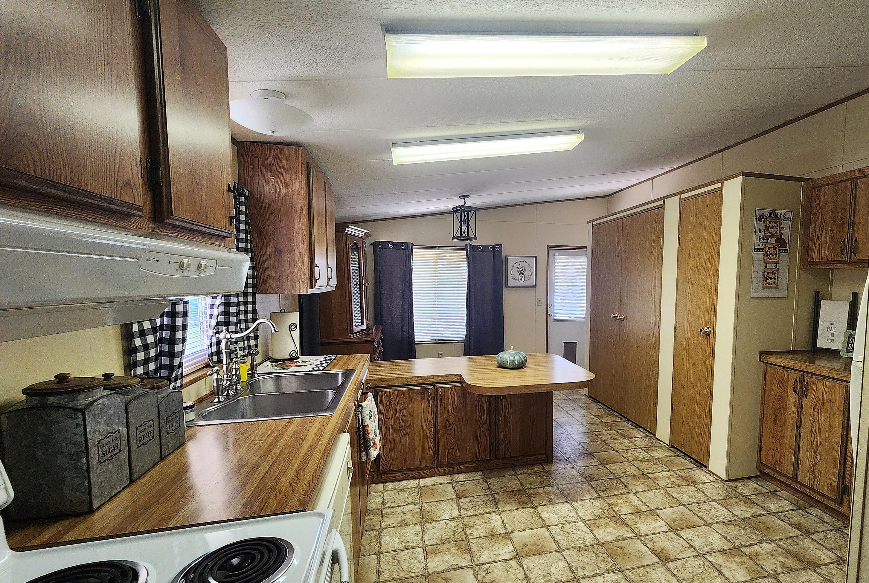 Terrace Mobile Plaza - Residential