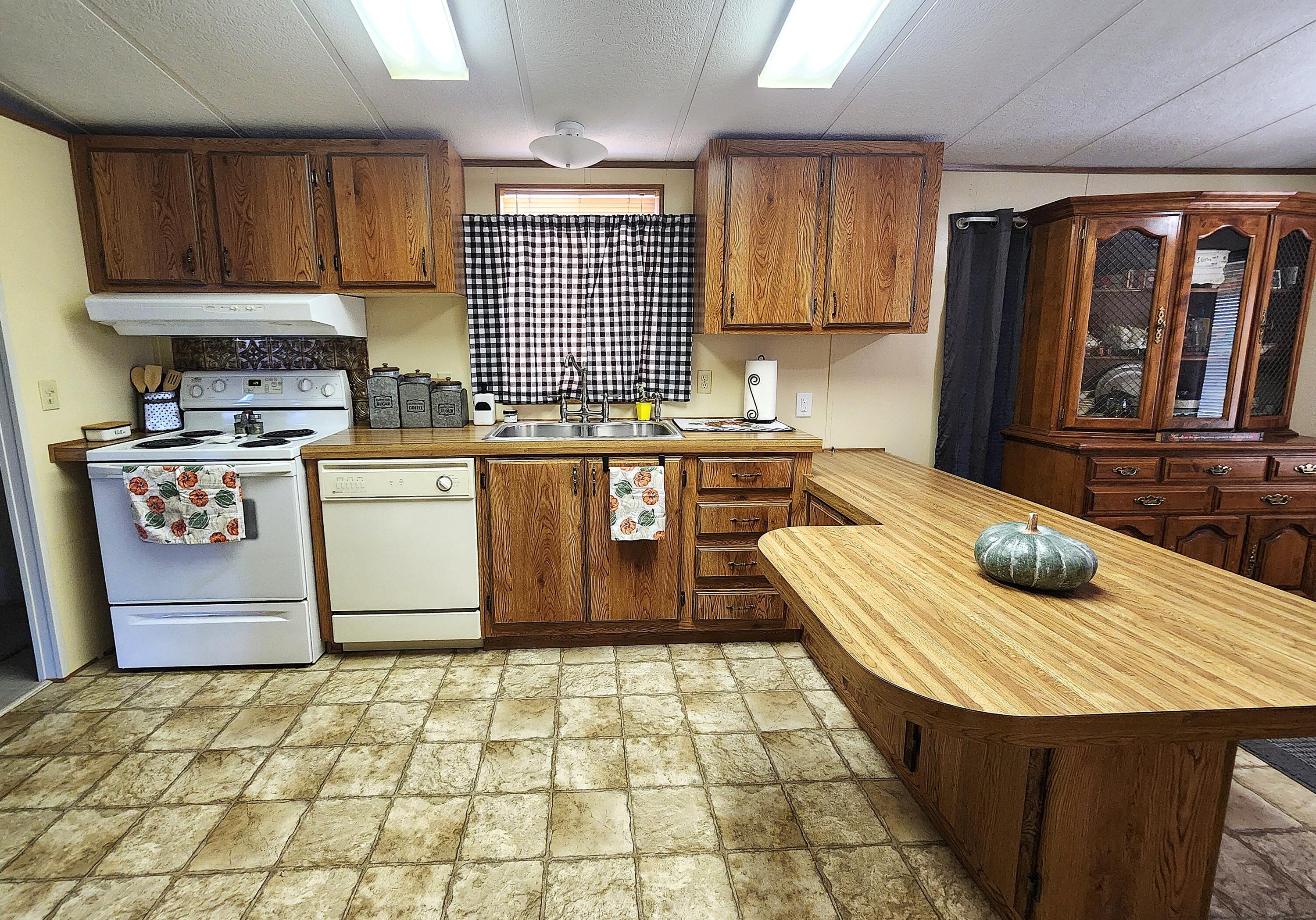 Terrace Mobile Plaza - Residential