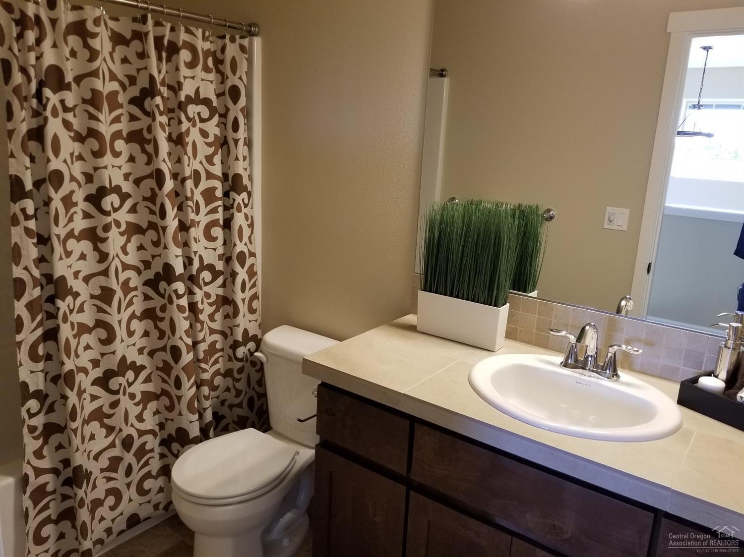 Oakview - Residential