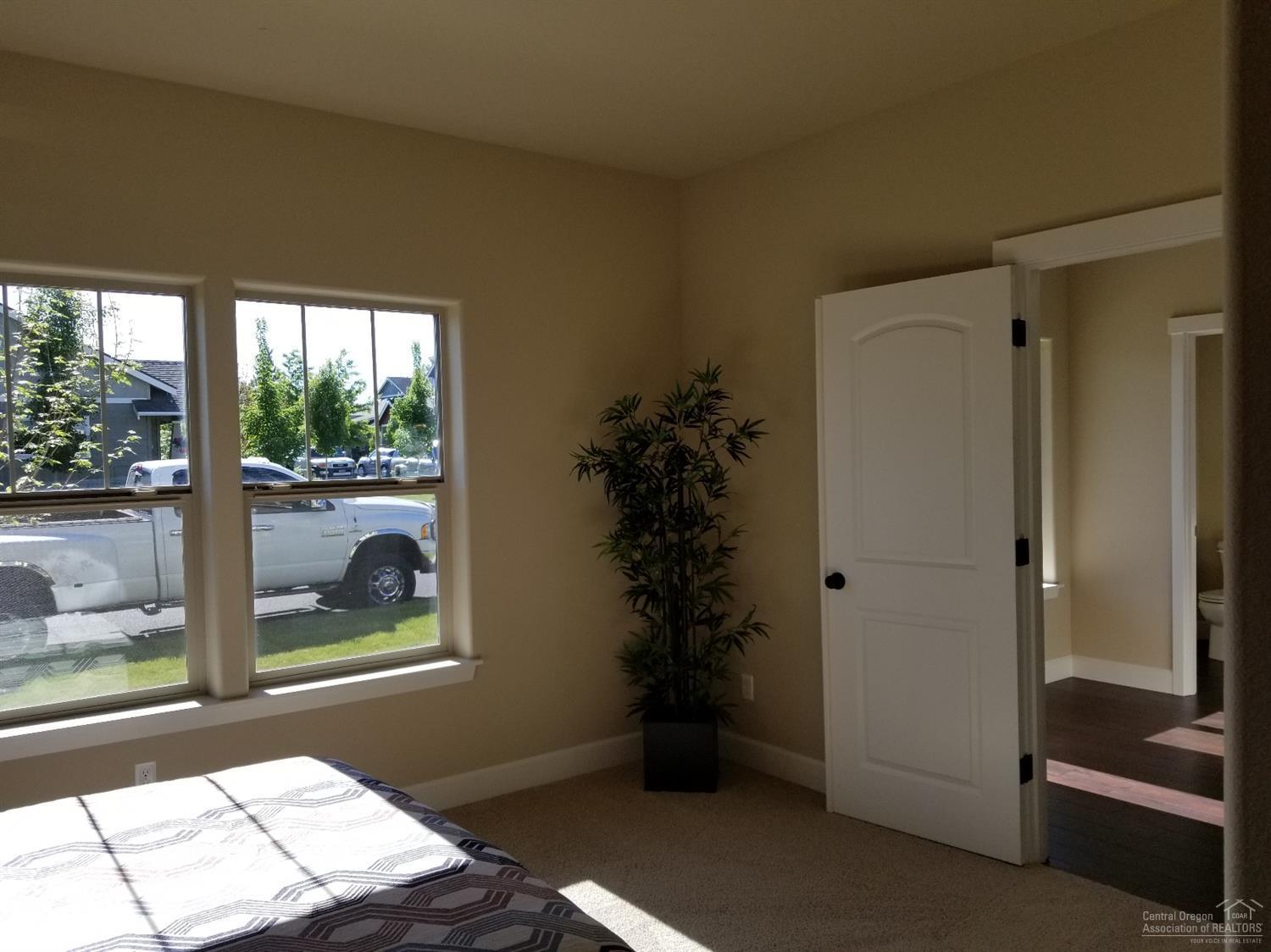 Oakview - Residential