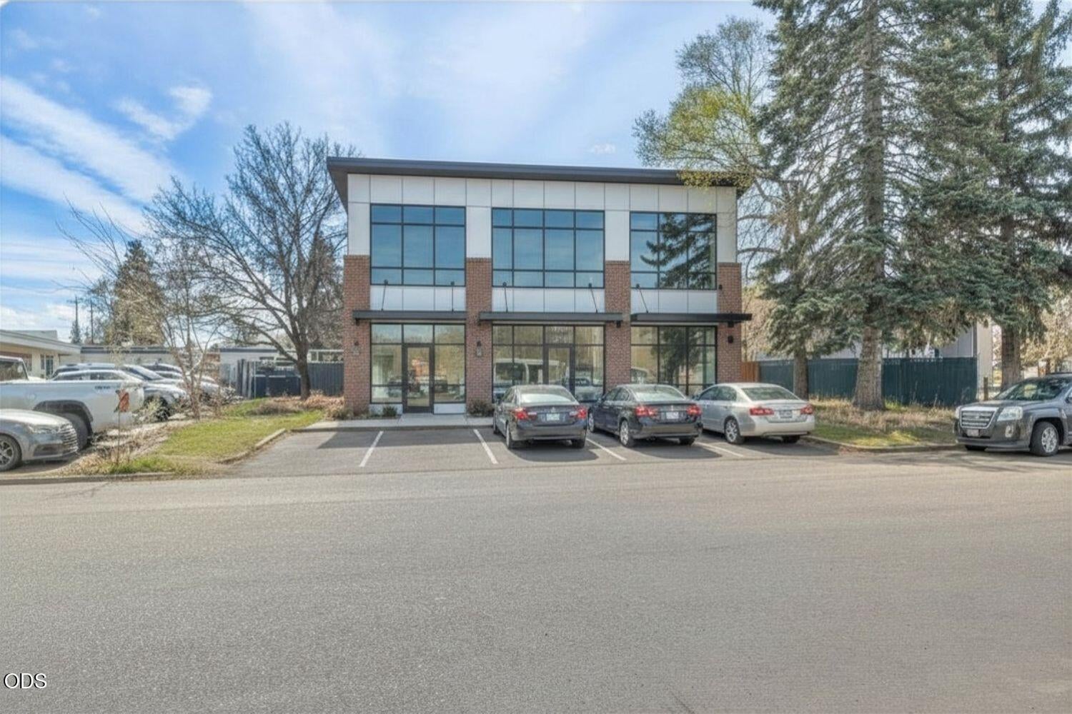 225 SE Vine Lane