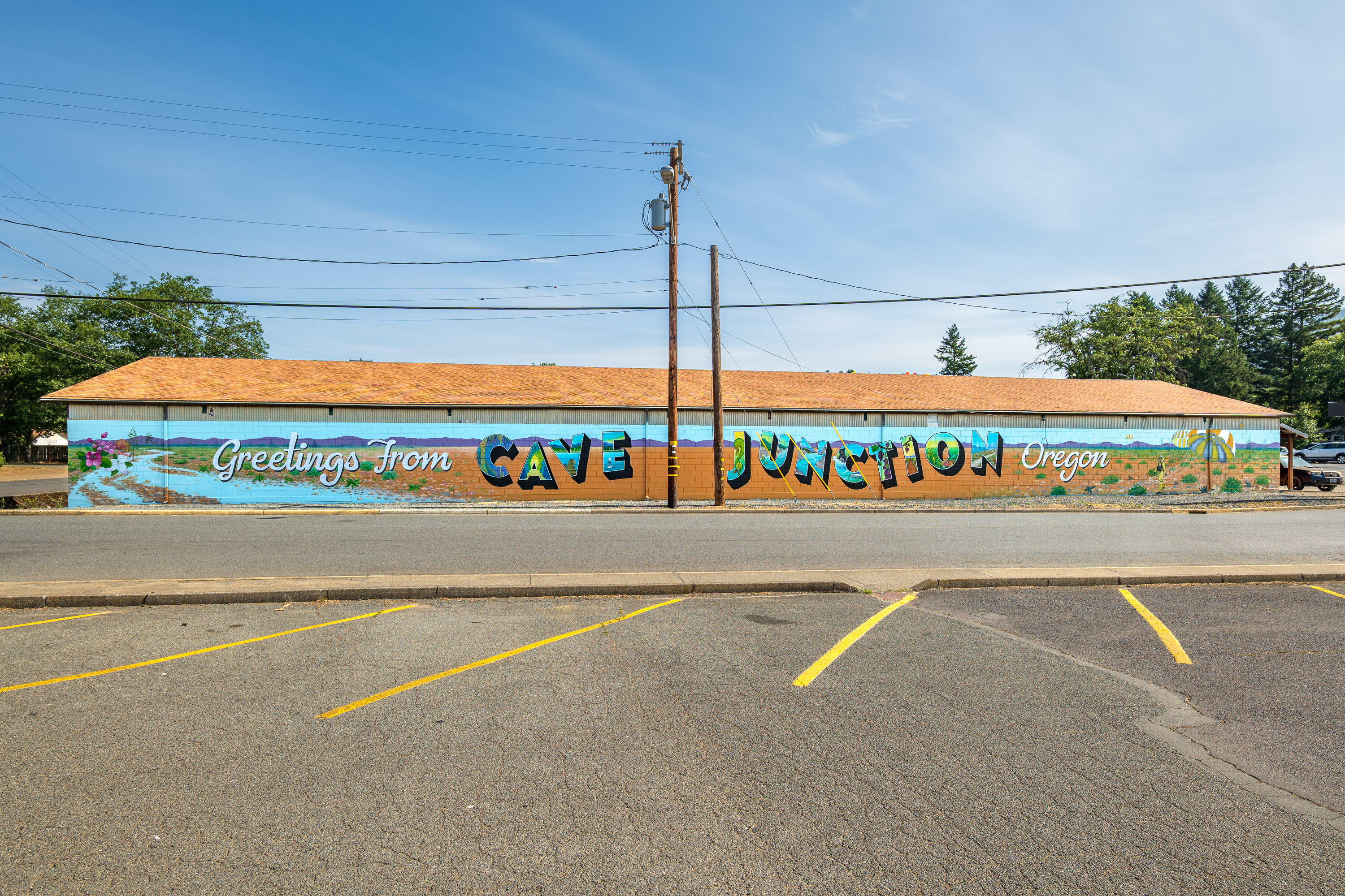 Cave Junction - Commercial Sale