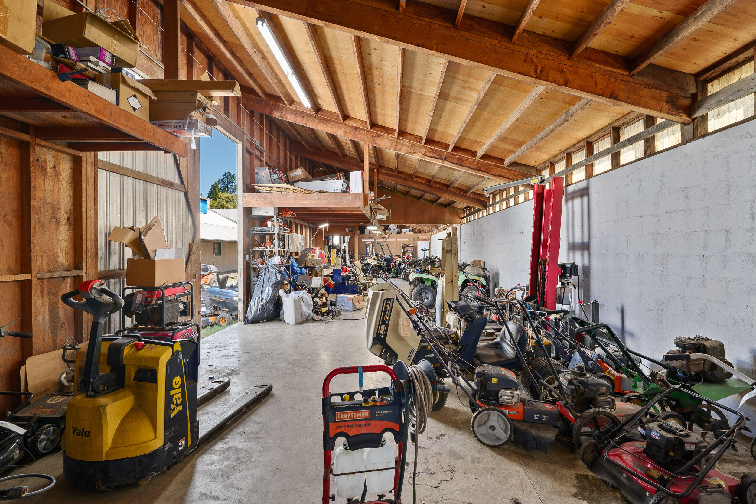 Cave Junction - Commercial Sale