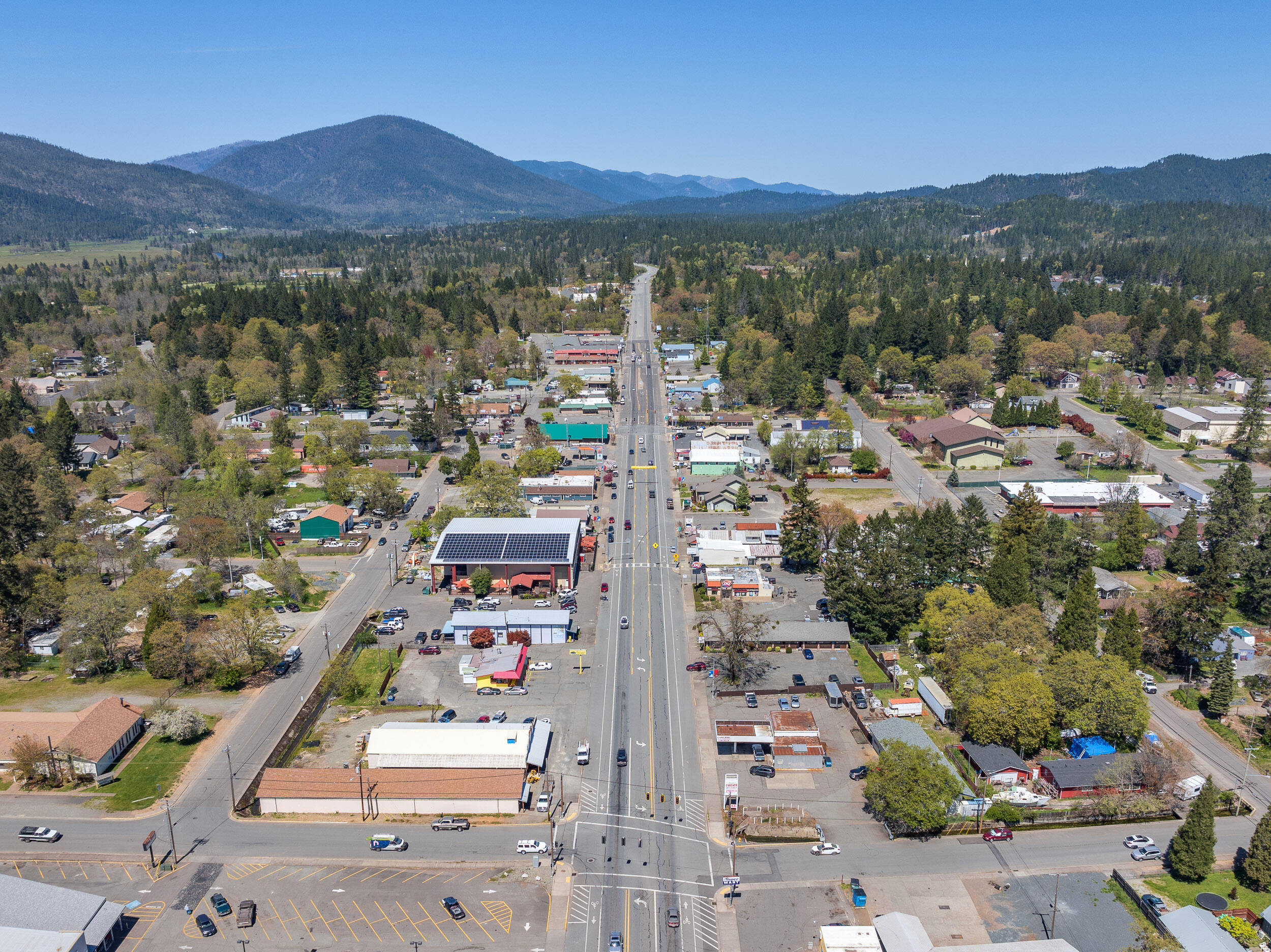 Cave Junction - Commercial Sale