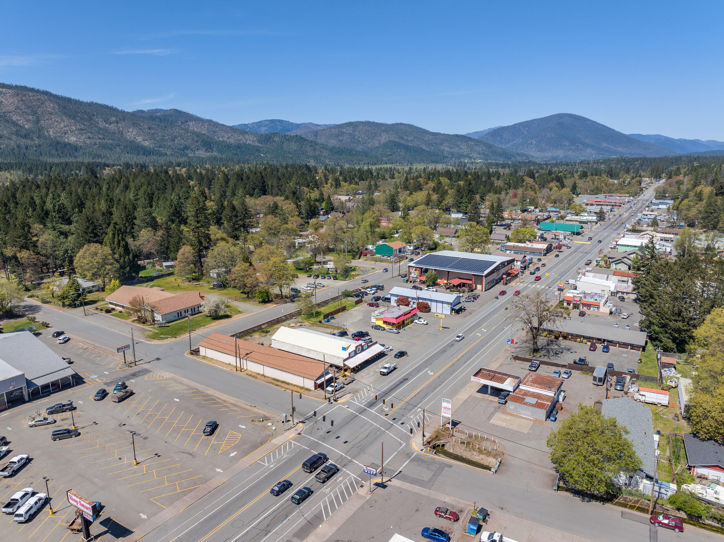 Cave Junction - Commercial Sale