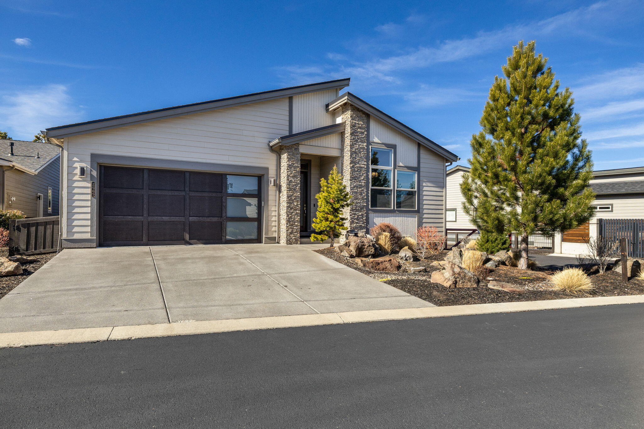 2565 NW Rippling River Court