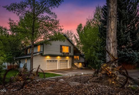 Featured picture for the property 220220816