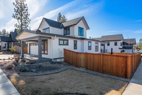 Tiny photo for 62637 Mt Hood Drive, Bend, OR 97703 (MLS # 220214982)