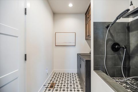 Tiny photo for 62637 Mt Hood Drive, Bend, OR 97703 (MLS # 220214982)