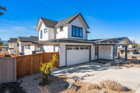 Tiny photo for 62637 Mt Hood Drive, Bend, OR 97703 (MLS # 220214982)