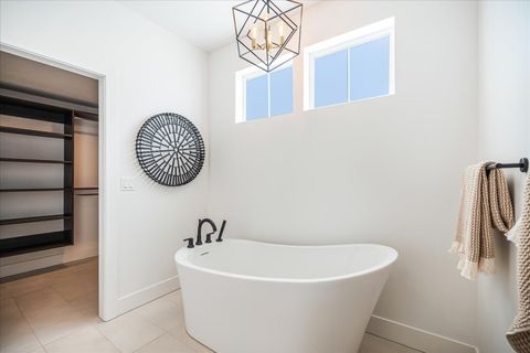 Tiny photo for 62637 Mt Hood Drive, Bend, OR 97703 (MLS # 220214982)