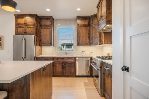 Tiny photo for 62637 Mt Hood Drive, Bend, OR 97703 (MLS # 220214982)