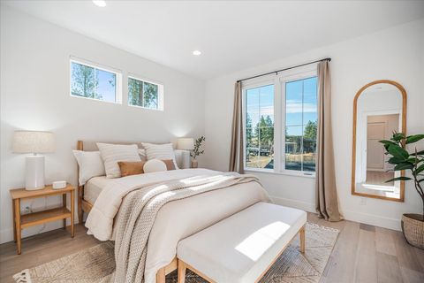 Tiny photo for 62637 Mt Hood Drive, Bend, OR 97703 (MLS # 220214982)