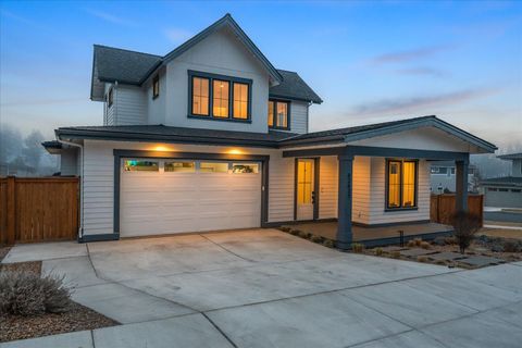 Photo of 62637 Mt Hood Drive, Bend, OR 97703 (MLS # 220214982)