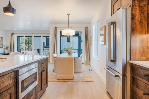 Tiny photo for 62637 Mt Hood Drive, Bend, OR 97703 (MLS # 220214982)