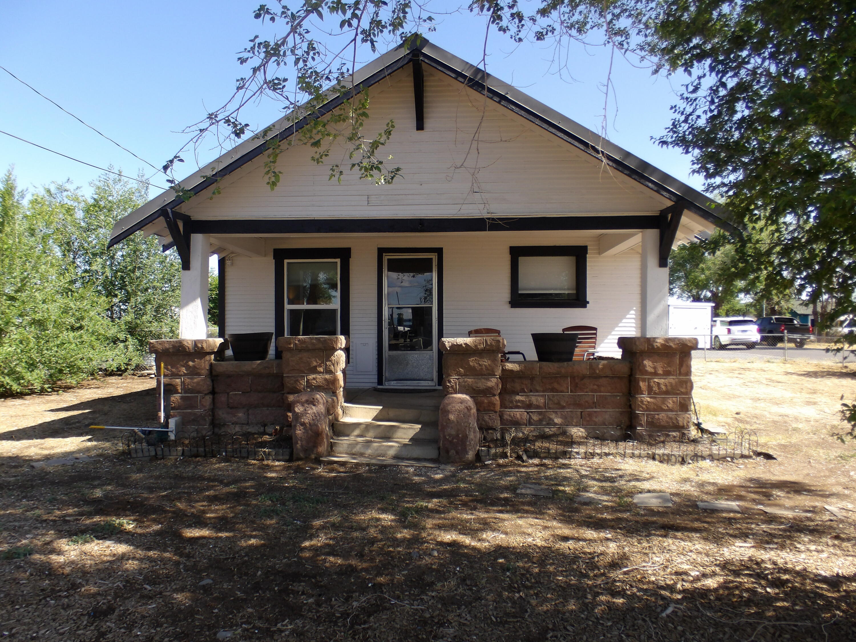 411 SE Evergreen Avenue