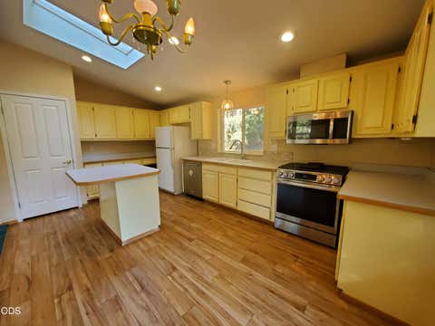 Tiny photo for 862 Autumn Lane, Glendale, OR 97442 (MLS # 220227053)