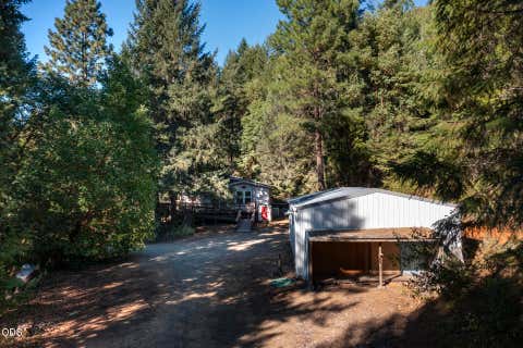 Tiny photo for 862 Autumn Lane, Glendale, OR 97442 (MLS # 220227053)