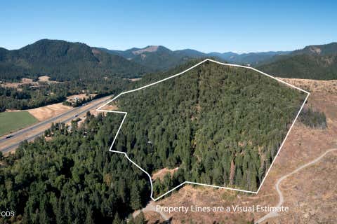 Tiny photo for 862 Autumn Lane, Glendale, OR 97442 (MLS # 220227053)