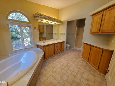 Tiny photo for 862 Autumn Lane, Glendale, OR 97442 (MLS # 220227053)