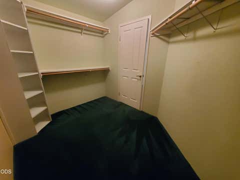 Tiny photo for 862 Autumn Lane, Glendale, OR 97442 (MLS # 220227053)