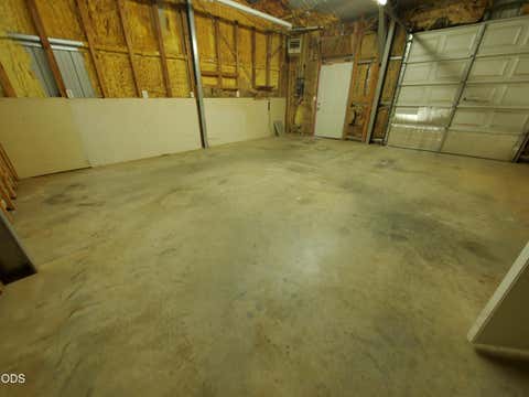 Tiny photo for 862 Autumn Lane, Glendale, OR 97442 (MLS # 220227053)
