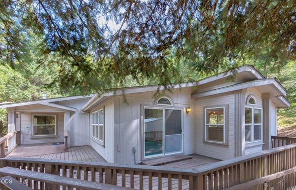 862 AUTUMN LN, GLENDALE, OR 97442 - Image 8890730c0fa101e14d8a162e5b8e95f4/44987541