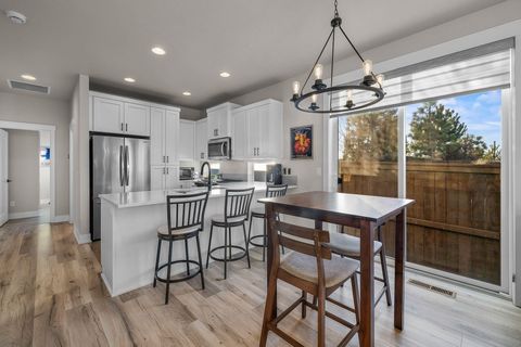 Tiny photo for 3859 NE Oakside Loop, Bend, OR 97701 (MLS # 220214916)