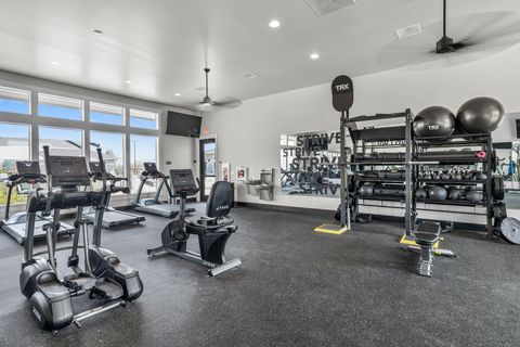 Tiny photo for 3859 NE Oakside Loop, Bend, OR 97701 (MLS # 220214916)