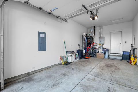 Tiny photo for 3859 NE Oakside Loop, Bend, OR 97701 (MLS # 220214916)