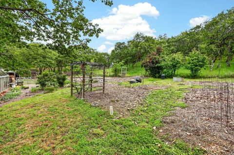 Tiny photo for 4343 Pioneer Road, Medford, OR 97501 (MLS # 220221297)