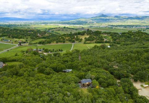 Tiny photo for 4343 Pioneer Road, Medford, OR 97501 (MLS # 220221297)