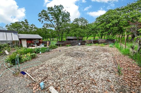 Tiny photo for 4343 Pioneer Road, Medford, OR 97501 (MLS # 220221297)