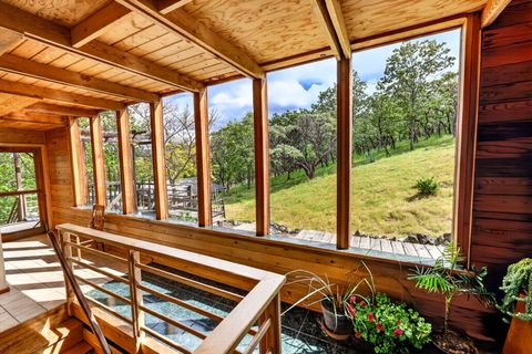 Tiny photo for 4343 Pioneer Road, Medford, OR 97501 (MLS # 220221297)